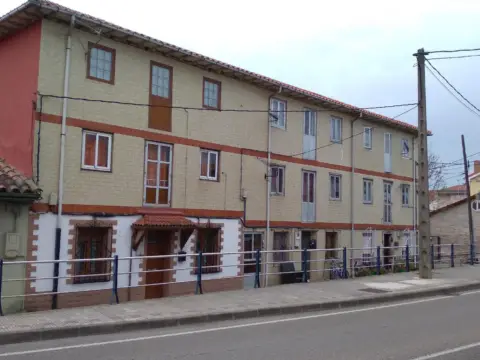 Piso en calle de la Industria, 126